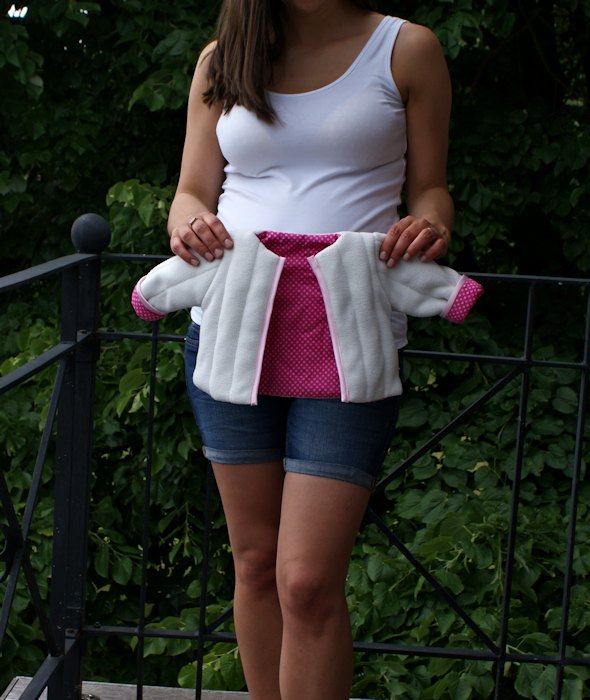 Veste réversible 3 mois d'après le patron gratuit de France Duval Stalla 