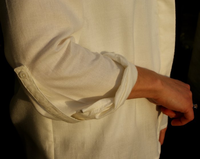 Blouse Venue La Maison Victor. Manches à pattes de retroussage.