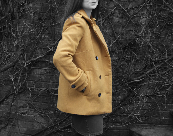 Manteau Saint-Michel moutarde par Laissons Lucie Faire