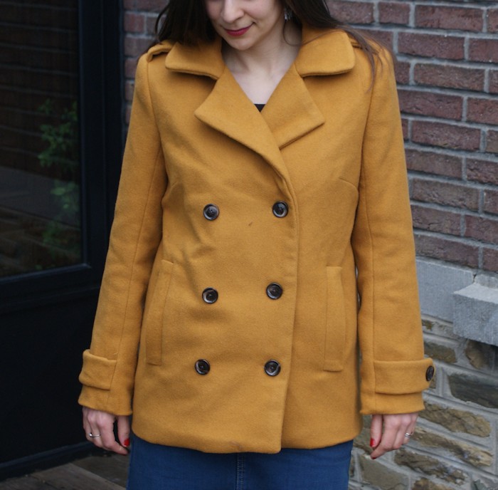 Manteau Saint-Michel moutarde par Laissons Lucie Faire