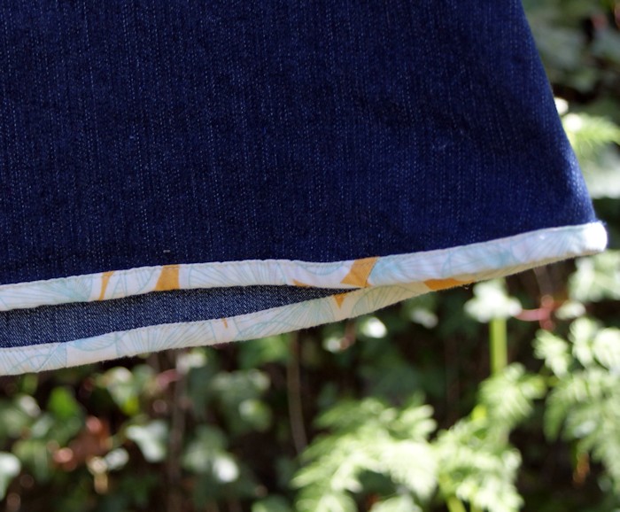 Robe chasuble Les Intemportels pour bébé - par Laissons Lucie Faire