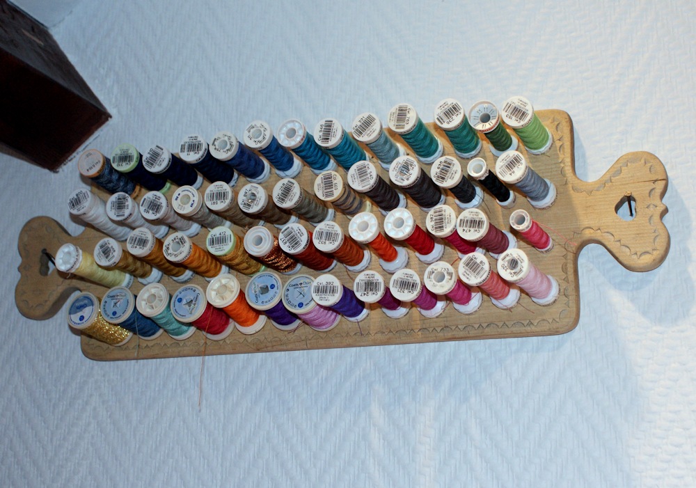 Porte-bobines de récup DIY par Laissons Lucie Faire