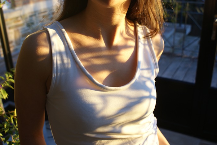 Débardeur en jersey par Laissons Lucie Faire - tuto Elna basics gratuit