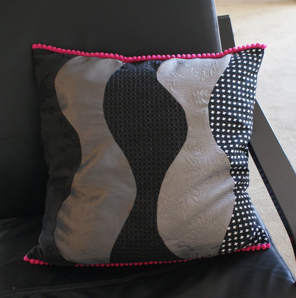 Housses de coussin patchwork par Laissons Lucie Faire (tuto gratuit)