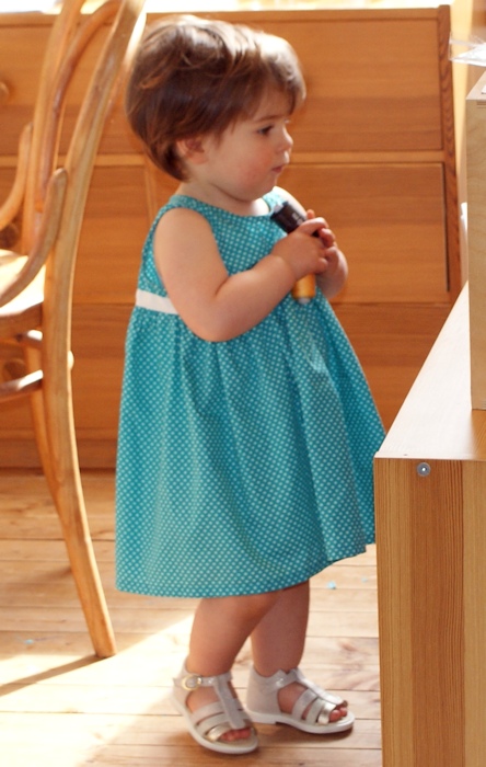 Robe froncée les Intemporels pour bébés par Laissons Lucie Faire