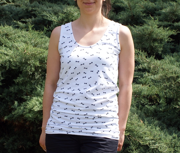 Débardeur d'après le patron gratuit d'Elna par Laissons Lucie Faire