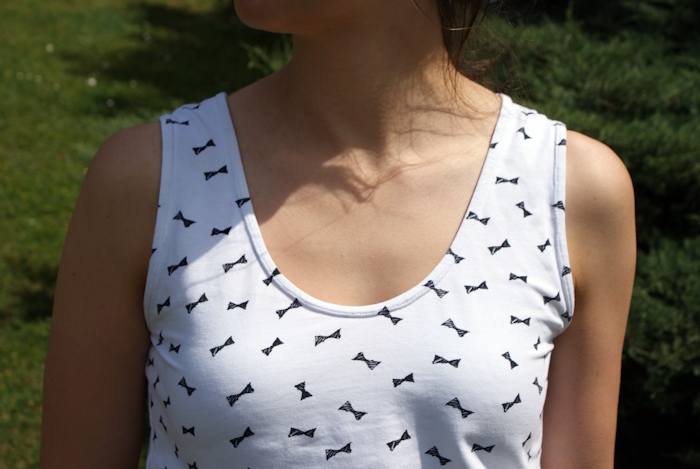 Débardeur d'après le patron gratuit d'Elna par Laissons Lucie Faire