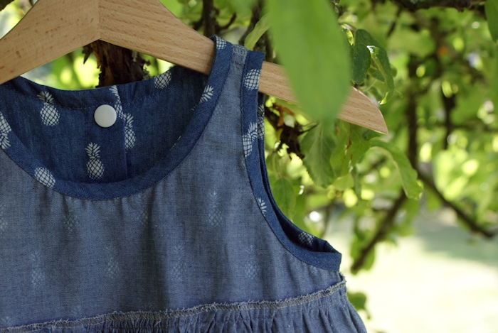 Robe froncée les Intemporels pour bébé par Laissons Lucie Faire