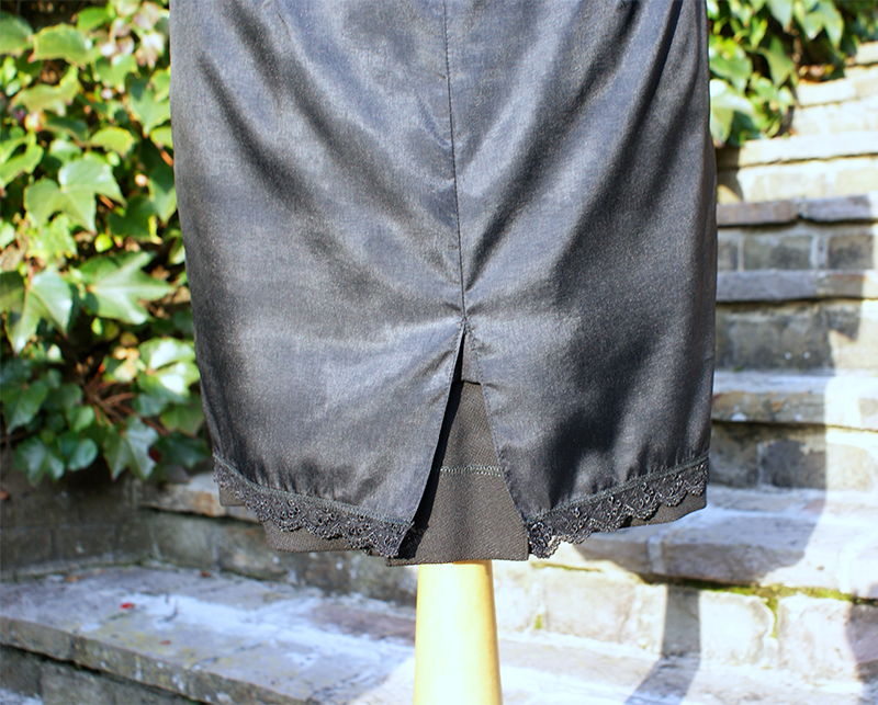 J'ai testé le cours "robe fourreau" de Makerist - par Laissons Lucie Faire