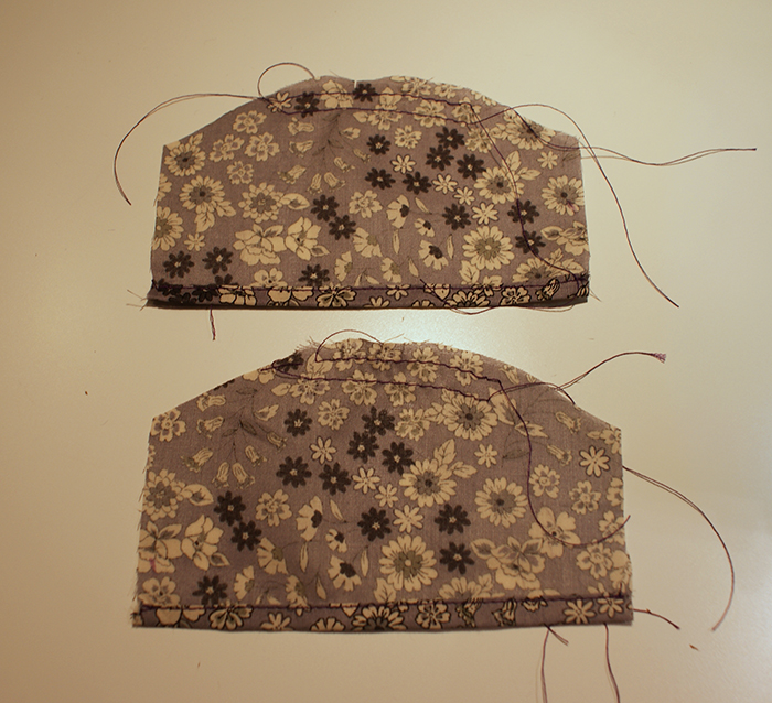 Tuto de blouse à col Claudine pour poupon Corolle de 30 cm par Laissons Lucie Faire