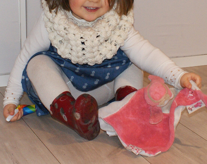Snood au crochet, point épis, par Laissons Lucie Faire