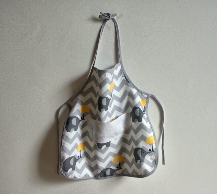 Parure de petit chef, tablier et toque pour enfant, DIY gratuit par Laissons Lucie Faire