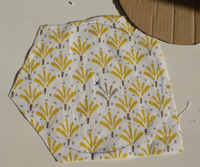 Compresses d'allaitement lavables : le tuto par Laissons Lucie Faire