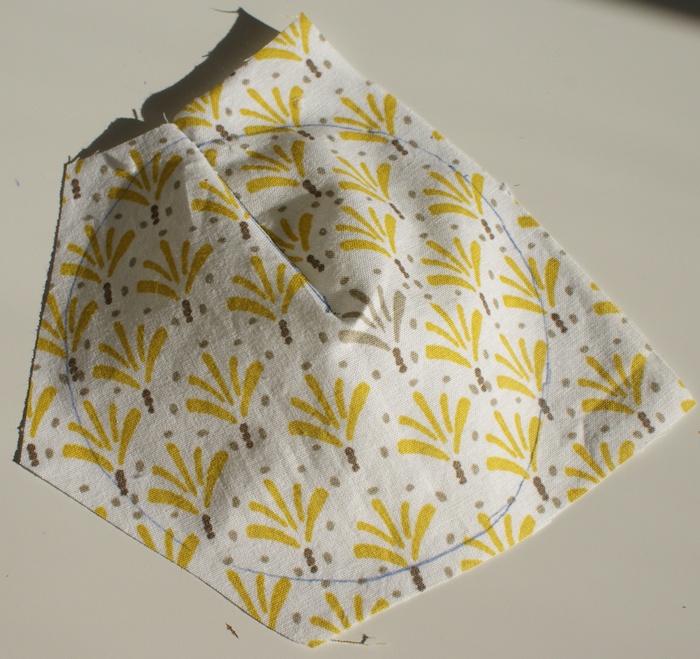 Compresses d'allaitement lavables : le tuto par Laissons Lucie Faire