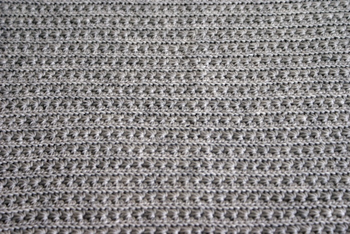 Baby blanket au point étoile par Laissons Lucie Faire