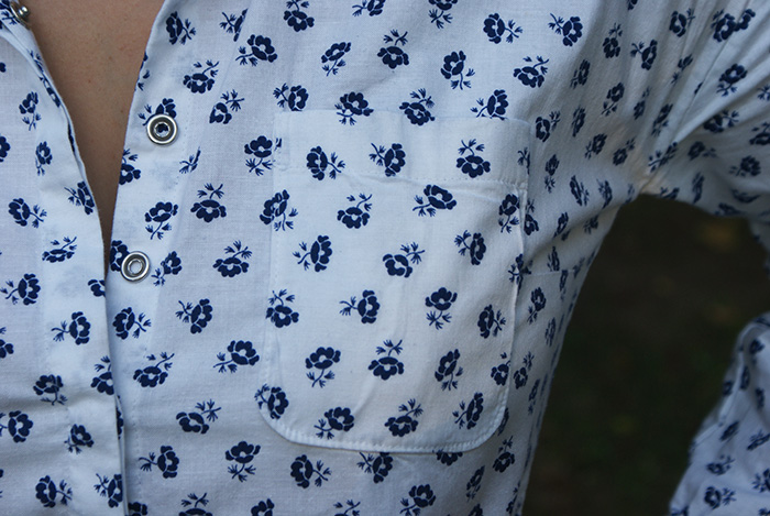 Chemise Mélilot Deer and Doe fleurs bleues par Laissons Lucie Faire