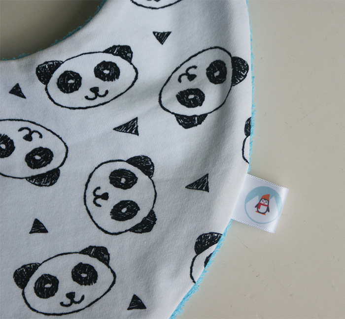 Bavoir bandana pandas Ptits Bricos