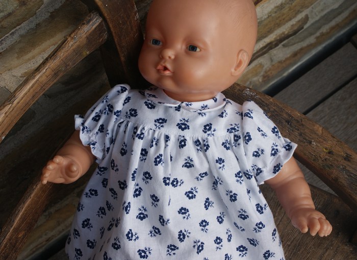 Robe de poupée années 40 par Laissons Lucie Faire