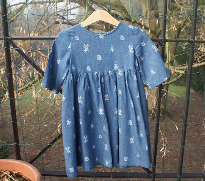 Robe Burda fillette par Laissons Lucie Faire