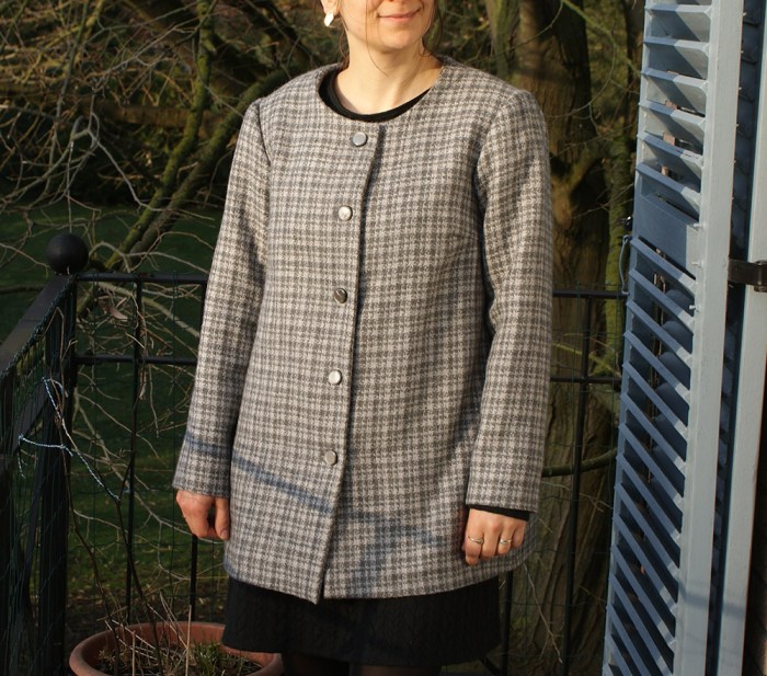 Manteau Magnésium Ivanne S. et robe Cara La Maison Victor par Laissons Lucie Faire