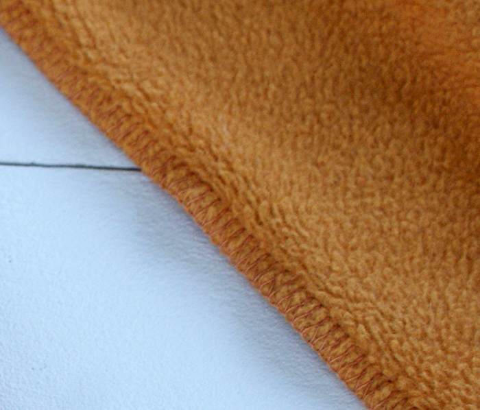 Sweat So Classic Damn Good Caramel par Laissons Lucie Faire